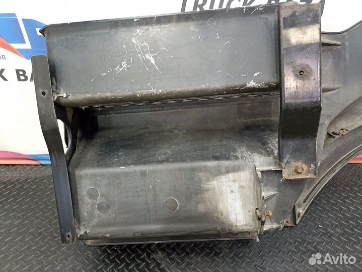 9436663901 Корпус подножек правый