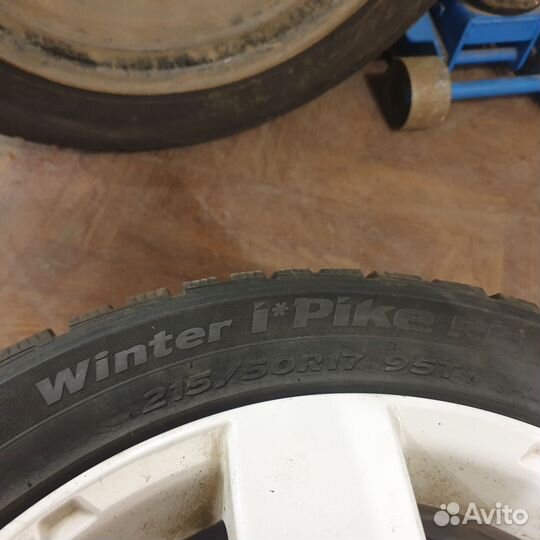 Hankook Winter I'Pike 215/50 R17 95
