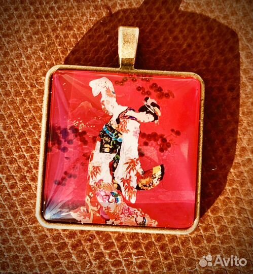 Кулоны коллекционные