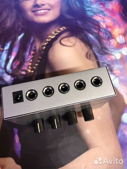 Аналоговый микшер Behringer MX 400 micromix