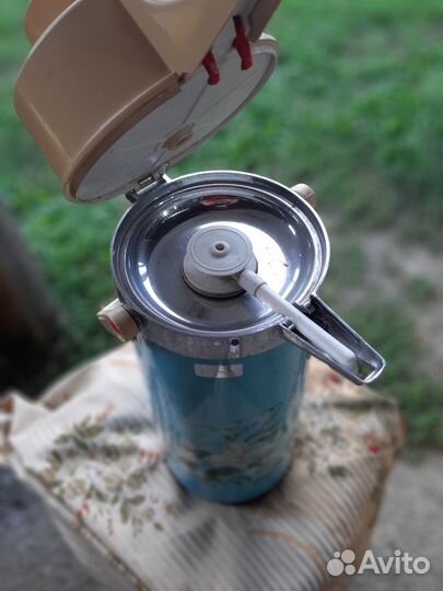 Термос с помпой