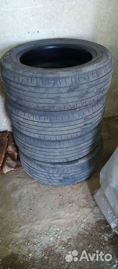 Kumho Solus KH17 215/60 R17