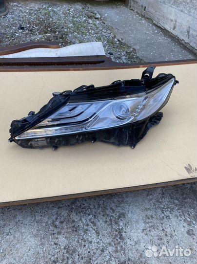 Фары на toyota camry 75