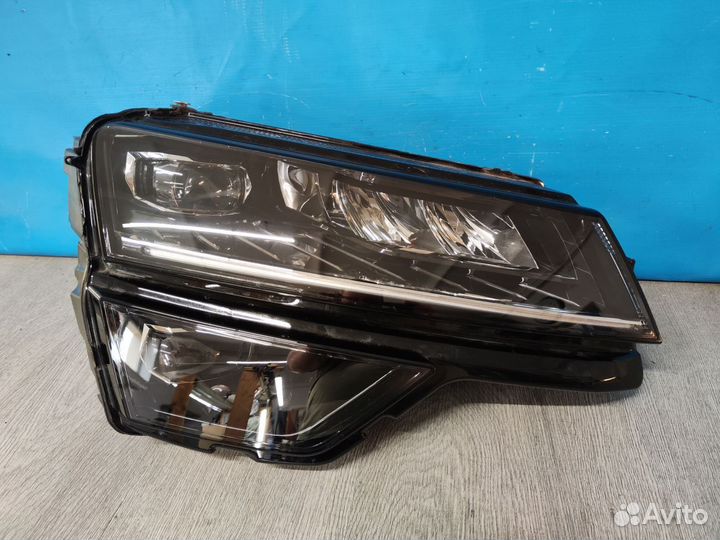 Фара правая Skoda Karoq 2018