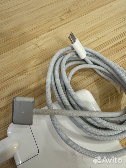 Зарядное устройство на macbook (оригинал)