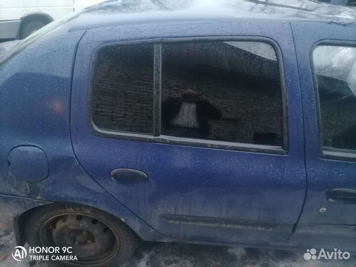 Дверь задняя правая Renault symbol