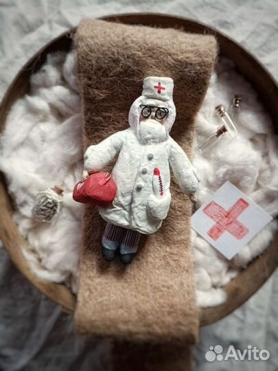 Ватные елочные игрушки, Айболит