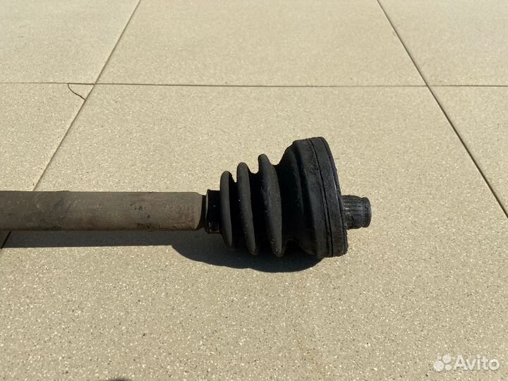 Привод передний правый Nissan Primera P12