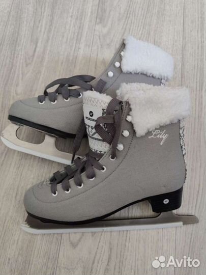 Коньки женские 40