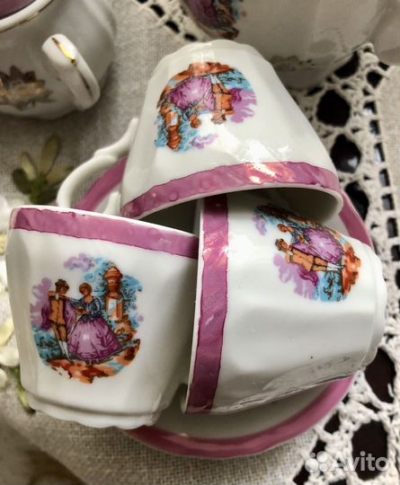 Кофейный сервиз мадонна, Япония