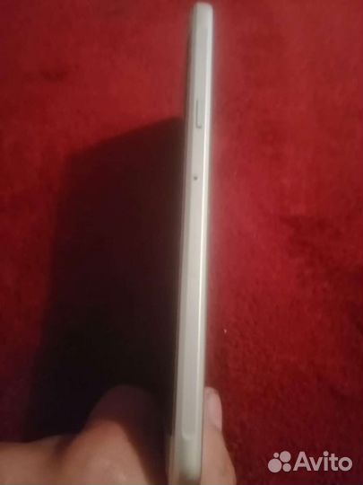 Телефон Samsung