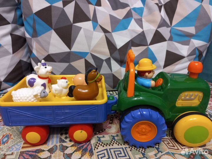 Трактор музыкальный 