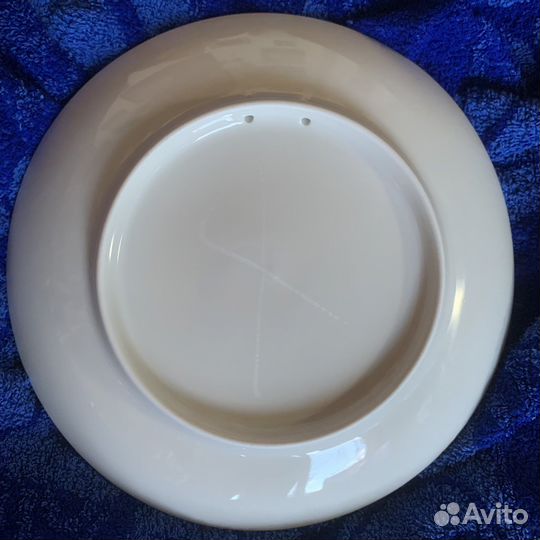 Декоративная тарелка с ручной росписью