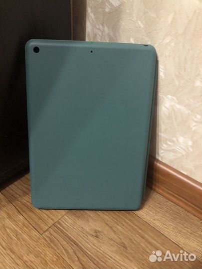 Чехлы на iPad 10.2