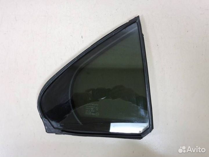 Стекло двери задней правой форточка Honda Accord 7