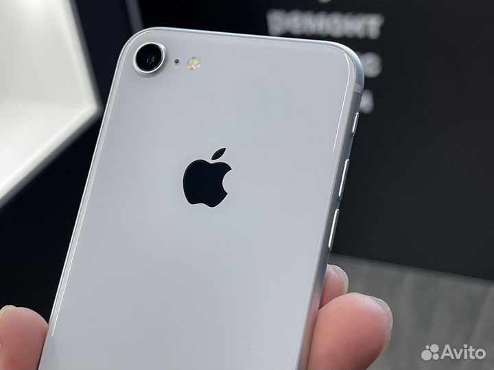 iPhone 8, 64 ГБ