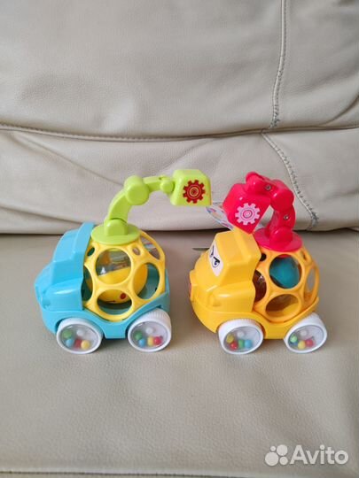 Цена за всё. 2 новые машинки baby go