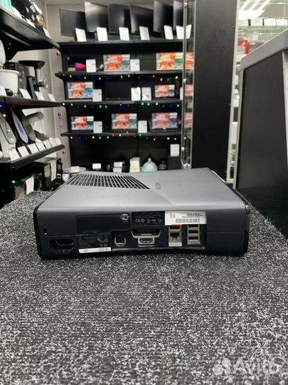 Игровая приставка Xbox 360 S