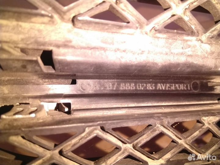 Решетка радиатора mercedes w207 E класс