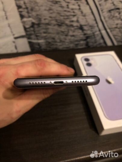 iPhone 11, 64 ГБ