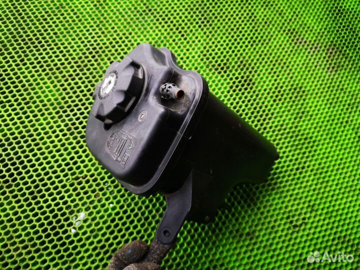 Бачок расширительный на BMW X5 F15 F85 (2013-2018)