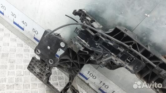 Передняя панель крепления облицовки (телевизор) re