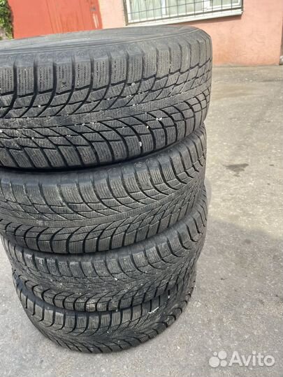 Kumho WinterCraft WP51 205/55 R16 94T