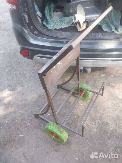 Стойка - тележка для рыболовного мотора