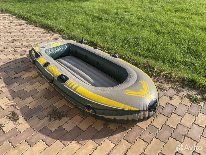 Надувная лодка intex seahawk 300