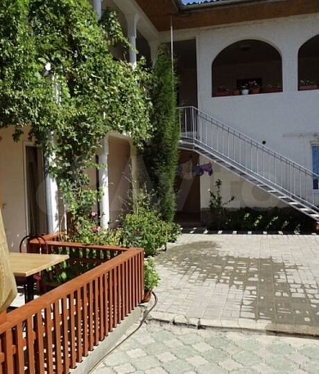 Дом 800 м² на участке 5 сот.