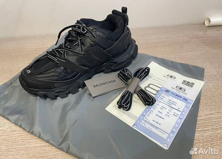 Стильные Balenciaga Track 1