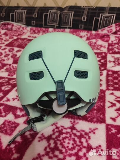 Горнолыжный шлем