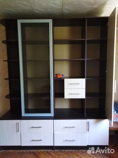 Стенка в гостиную