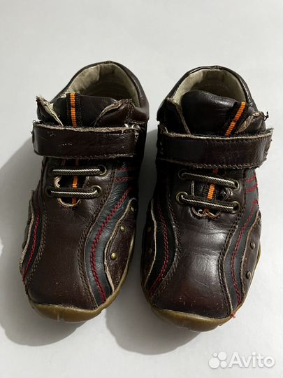 Кросовки детские кожаные