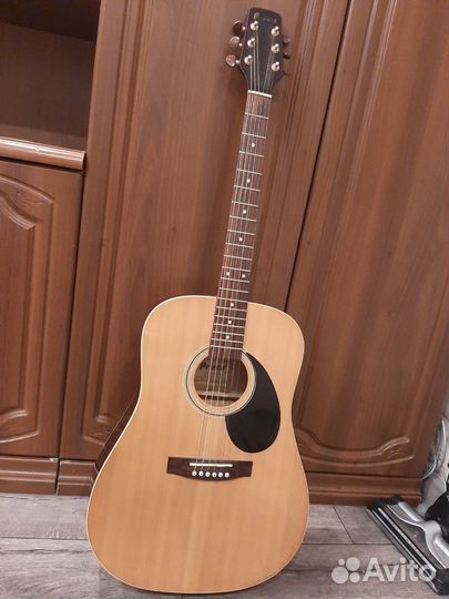 Акустическая гитара бу