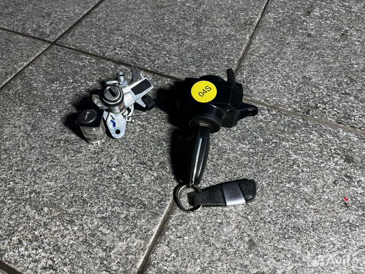 Комплект личинок ключ замок ауди а6 с6