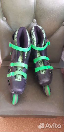 Роликовые коньки