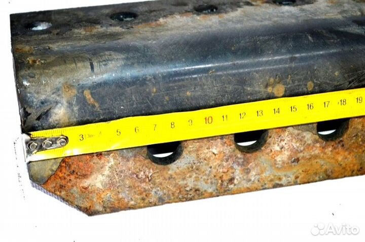 Уголок сцепного устройства (седла), правый scania