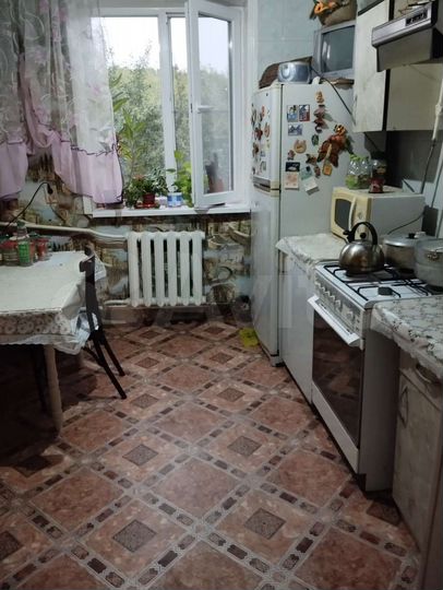 Комната 18 м² в 4-к., 1/1 эт.