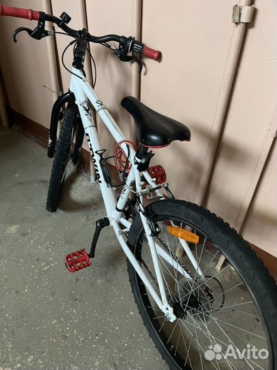 Подростоквый велосипед BTwin Rockrider300