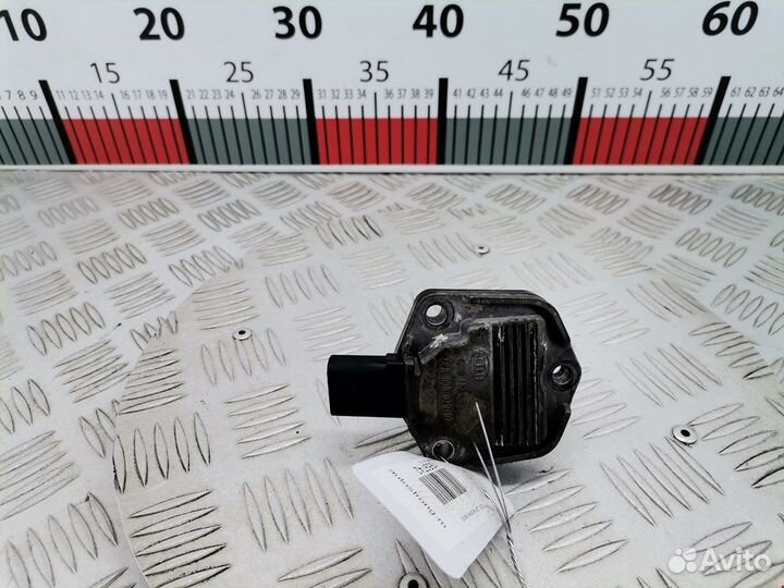 Датчик уровня масла Volkswagen Bora