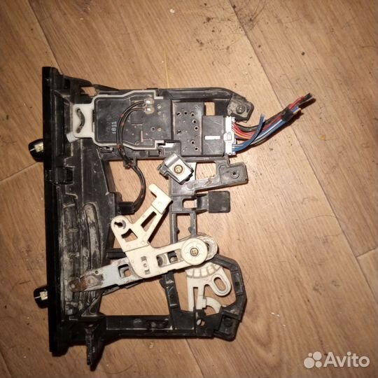 Блок управления печкой мазда 323 F BG слепая