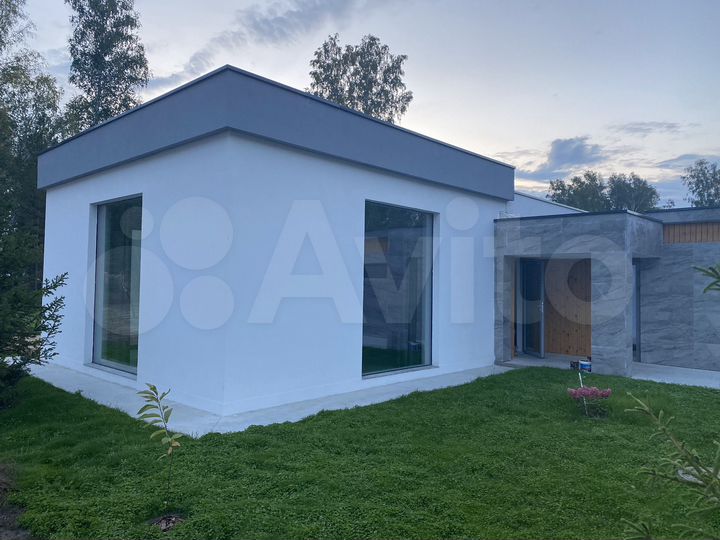 Дом 167,4 м² на участке 8,8 сот.