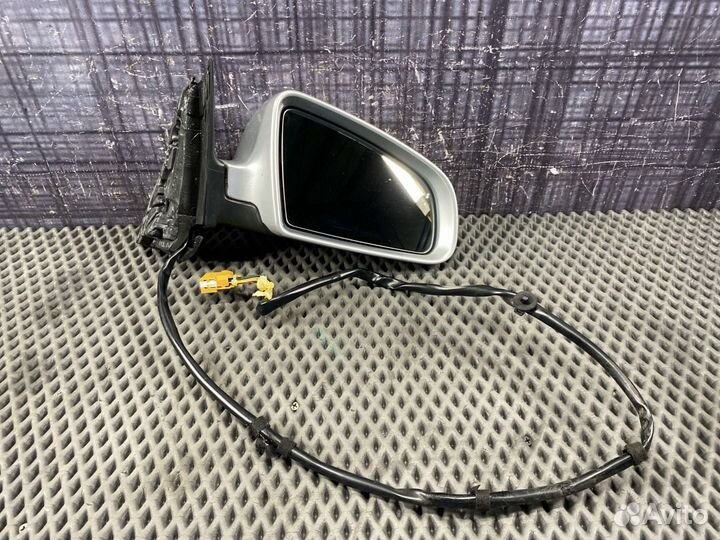 Зеркало правое Audi A4 B7 BFB 2006