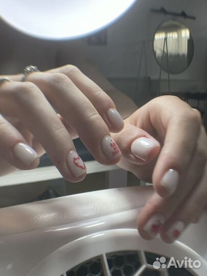 Модель на маникюр