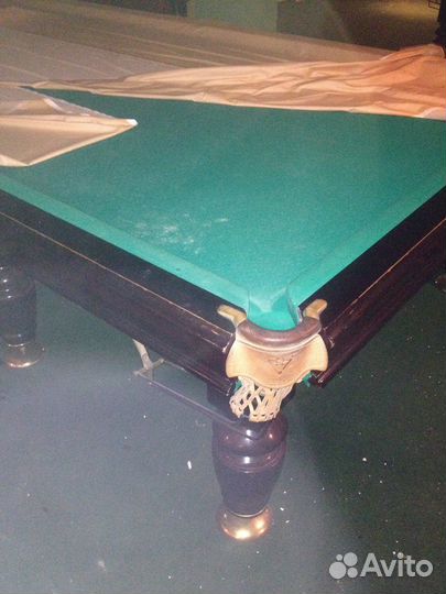 Бильярдный стол
