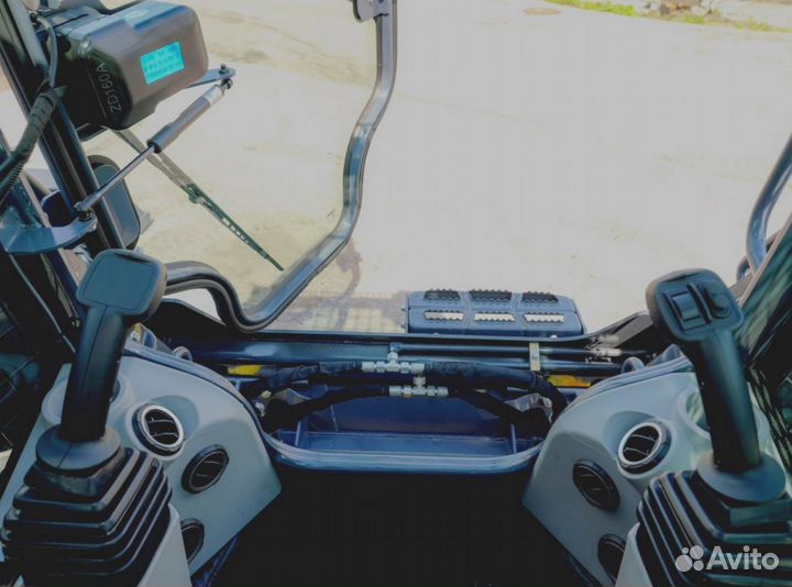 Мини-погрузчик XCMG SR740RU, 2024