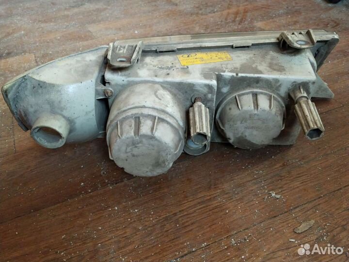 Фара левая ваз 2110