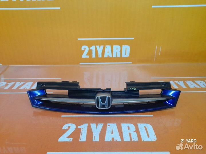 Решетка радиатора Honda Torneo