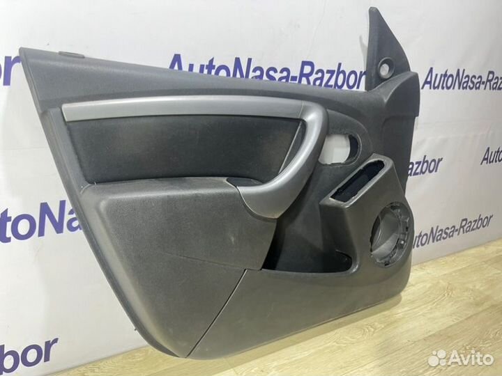 Обшивка двери передняя левая Renault Duster